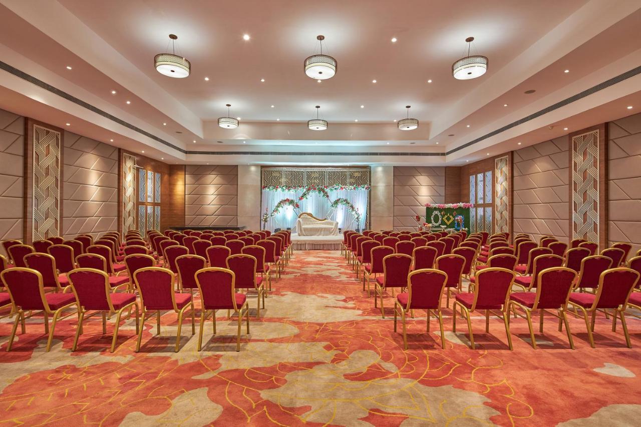 Royal Orchid Grazia,